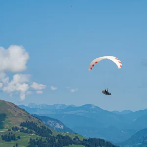FlyTirol-Hoehenflugkurs-Westendorf-pinker-schirm